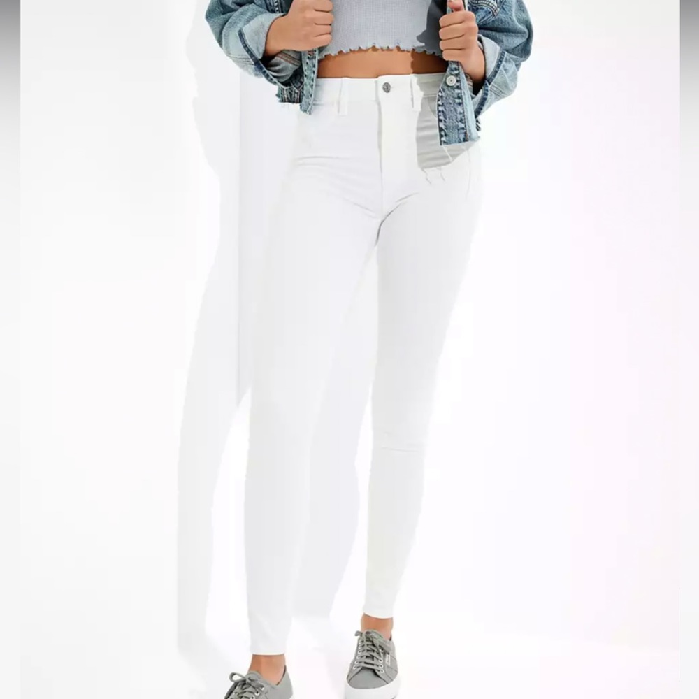 American Eagle White Ne(x)t Level Super High-Waisted Jegging